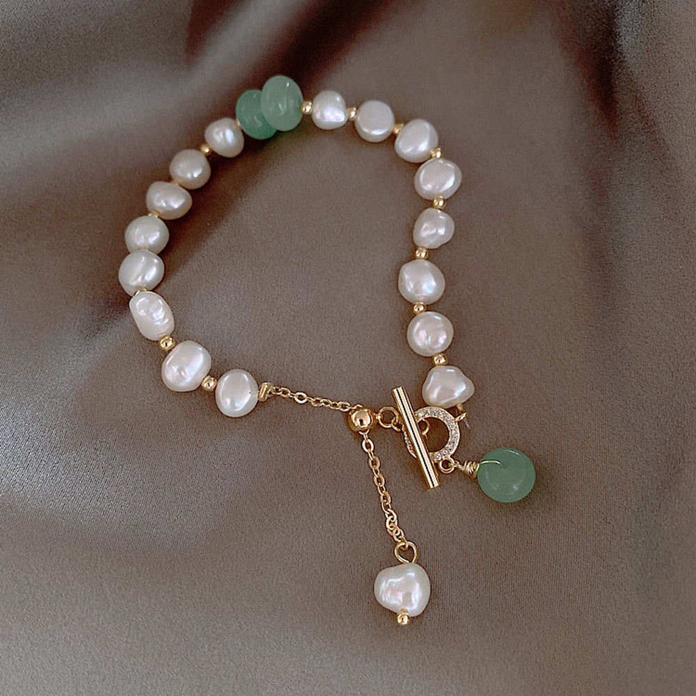 Lustrous Irregular Pearl Elegance Bracelet